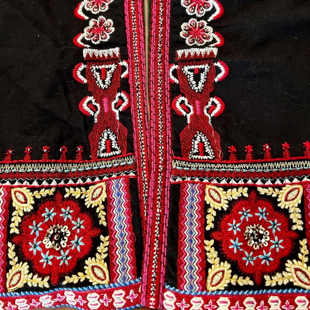 NTHR Women’s Open Front Embroidered Beaded Black Cotton Crop Jacket - Picture 10 of 12